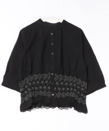 コットンローンワッシャー　シャーリングフローラルライン刺繍ブラウス