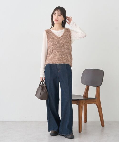 earth music&ecology(アースミュージックアンドエコロジー)の「ポンポンヤーンベスト(ベスト・レディース・アイボリー/ライトグレー/モカ・FREE)」の10枚目の写真