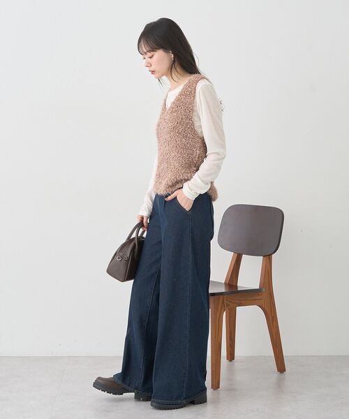 earth music&ecology(アースミュージックアンドエコロジー)の「ポンポンヤーンベスト(ベスト・レディース・アイボリー/ライトグレー/モカ・FREE)」の12枚目の写真