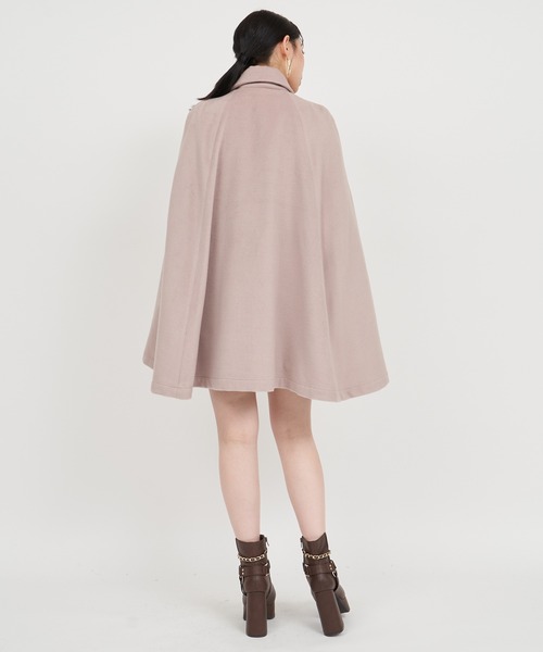 ROYAL PARTY(ロイヤルパーティー)の「ビット付ケープコート(その他アウター・レディース・ブラック/ピンクベージュ/オフホワイト・FREE)」の5枚目の写真