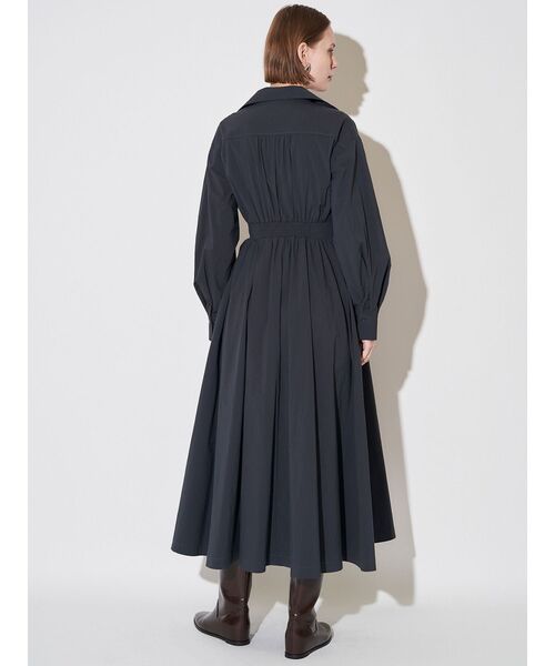 ELENDEEK（エレンディーク）の「オープンカラーフィット＆フレアワンピース（ワンピース・レディース・ブルー/カーキ/ネイビー・02/01）」の22枚目の写真