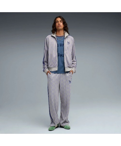 PUMA（プーマ）の「PUMA PUMA x KIDSUPER T7 PANTS（プーマ プーマ x キッドスーパー T7 パンツ）（スウェットパンツ・メンズ・グレー系/レッド系・MEDIUM/LARGE/X-LARGE）」の4枚目の写真