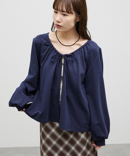 DISCOAT(ディスコート)の「【umm.】ギャザーリボンプルオーバー(Tシャツ/カットソー・レディース・ネイビー/グレー・FREE)」の11枚目の写真