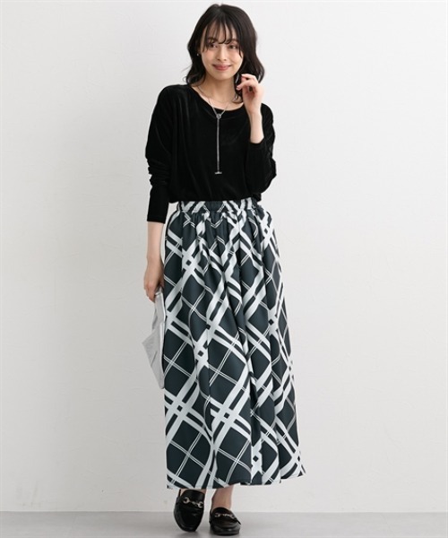 nissen（ニッセン）の「シアーベロアオーバーサイズトップス＜大きいサイズ有＞（Tシャツ/カットソー・レディース・モカ/チャコールグレー/ブルー/アイボリー/ブラック・S/M/L/LL）」の15枚目の写真