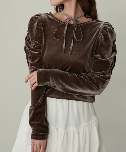 Cherir Mignon(シェリルミニョン)の「【Cherir Mignon】マルチウェイギャザーショルダーベロアプルオーバー(Tシャツ/カットソー・レディース・ミント/ブラウン/ピンク/ブラック・FREE)」の2枚目の写真