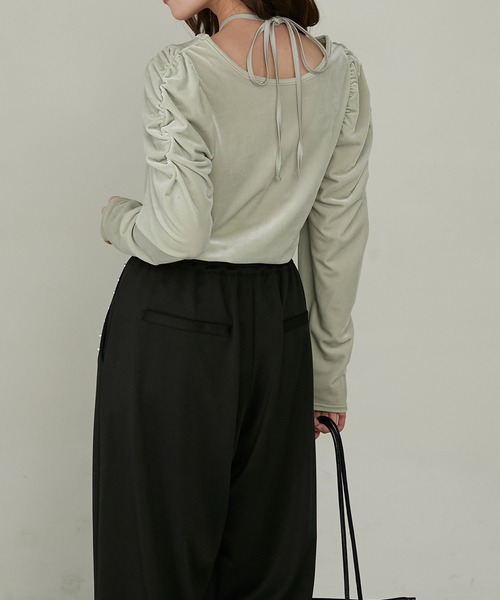 Cherir Mignon(シェリルミニョン)の「【Cherir Mignon】マルチウェイギャザーショルダーベロアプルオーバー(Tシャツ/カットソー・レディース・ミント/ブラウン/ピンク/ブラック・FREE)」の9枚目の写真