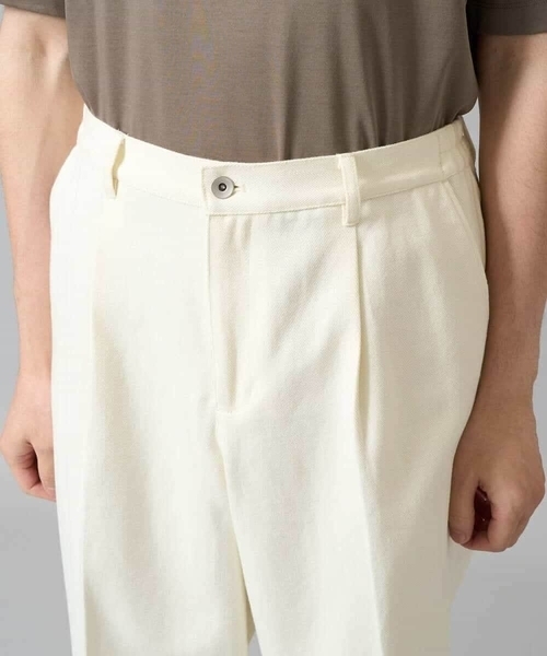 a.v.v（アーヴェヴェ）の「【イージーケア/毛玉になりにくい】ワンタックワイドデニムスラックス【ストレッチ/洗濯機で洗える】（その他パンツ・メンズ・アイボリー・48/46）」の12枚目の写真