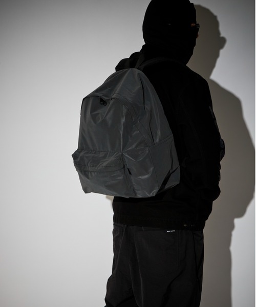 PACKING(パッキング)の「PACKING/パッキング BLACK REFLECTIVE BACKPACK(バックパック/リュック・メンズ・ブラック・F)」の3枚目の写真