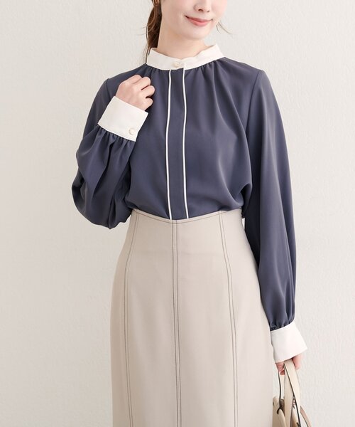 natural couture（ナチュラルクチュール）の「【WEB限定】バイカラーデザイン釦ブラウス（シャツ/ブラウス・レディース・アイボリー/チャコールグレー/オフホワイト/ピンク系その他/ネイビー/ブルー系その他/ベージュ・FREE）」の4枚目の写真