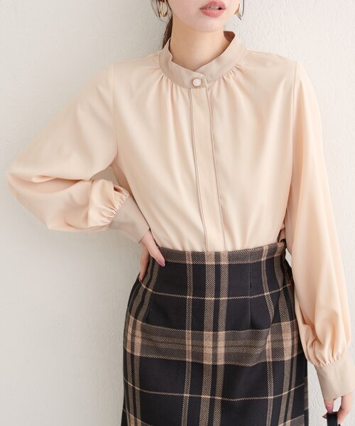 natural couture（ナチュラルクチュール）の「【WEB限定】バイカラーデザイン釦ブラウス（シャツ/ブラウス・レディース・アイボリー/チャコールグレー/オフホワイト/ピンク系その他/ネイビー/ブルー系その他/ベージュ・FREE）」の3枚目の写真