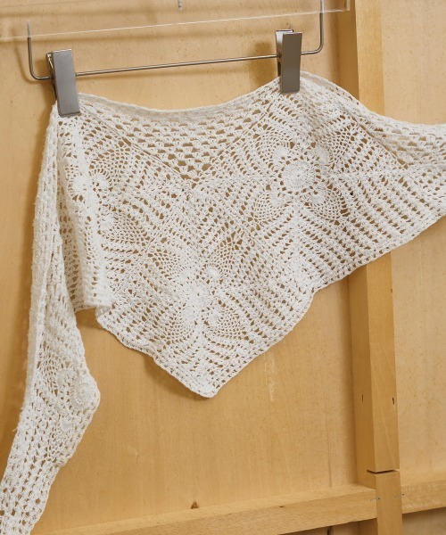 TODAYFUL(トゥデイフル)の「Crochet Lace Scarf(バンダナ/スカーフ・レディース・キナリ/ブラック・FREE)」の15枚目の写真