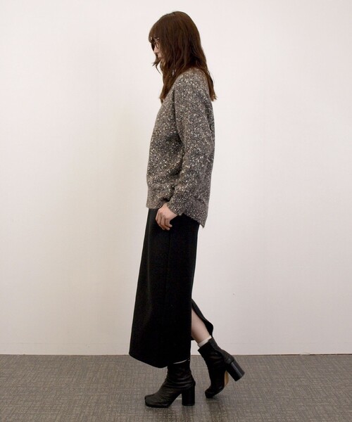 J.PRESS YORK STREET(ジェイプレスヨークストリート)の「【WOMEN】ファンシーヤーン Vネックニット(ニット/セーター・レディース・レッド系5/ブルー系5/ライトグレー系5・F)」の5枚目の写真