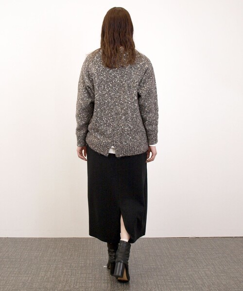 J.PRESS YORK STREET(ジェイプレスヨークストリート)の「【WOMEN】ファンシーヤーン Vネックニット(ニット/セーター・レディース・レッド系5/ブルー系5/ライトグレー系5・F)」の6枚目の写真