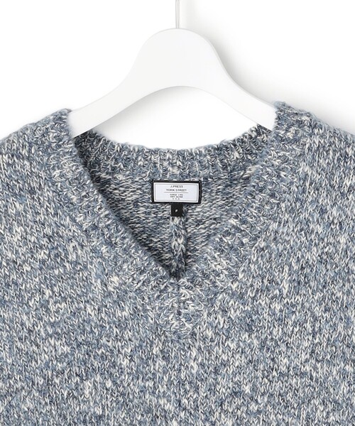 J.PRESS YORK STREET(ジェイプレスヨークストリート)の「【WOMEN】ファンシーヤーン Vネックニット(ニット/セーター・レディース・レッド系5/ブルー系5/ライトグレー系5・F)」の9枚目の写真
