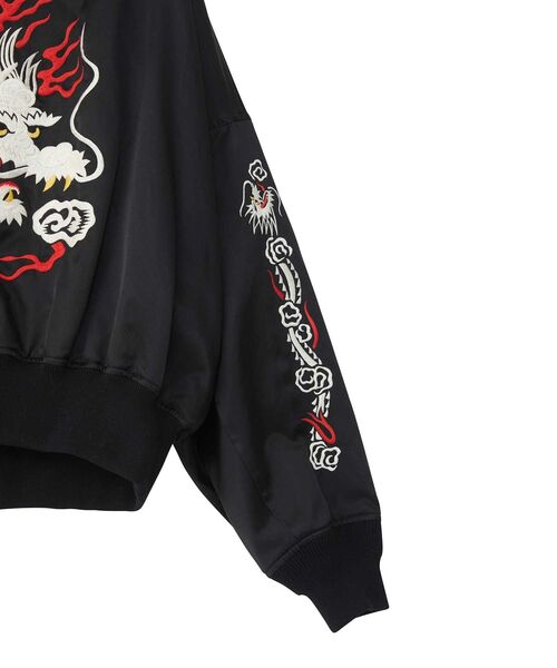 HYSTERIC GLAMOUR（ヒステリックグラマー）の「DRAGON刺繍 ライダーススカジャン（ブルゾン・レディース・ブラック・FREE）」の5枚目の写真