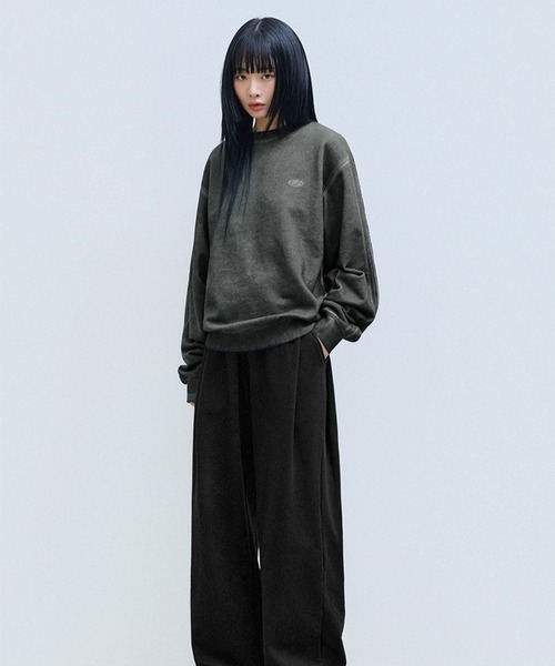 F.ILLUMINATE(フィルミネイト)の「【UNISEX】Filluminate/ガーメントダイングプルオーバー(Tシャツ/カットソー・レディース・チャコール/グレー・SMALL/MEDIUM)」の4枚目の写真
