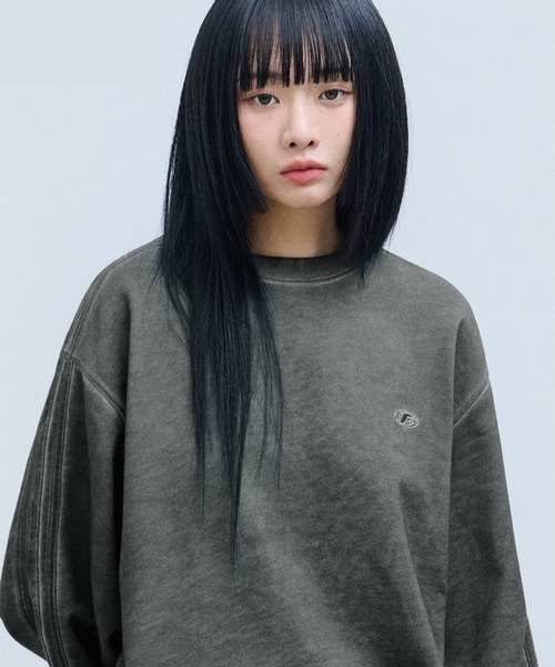 F.ILLUMINATE(フィルミネイト)の「【UNISEX】Filluminate/ガーメントダイングプルオーバー(Tシャツ/カットソー・レディース・チャコール/グレー・SMALL/MEDIUM)」の6枚目の写真