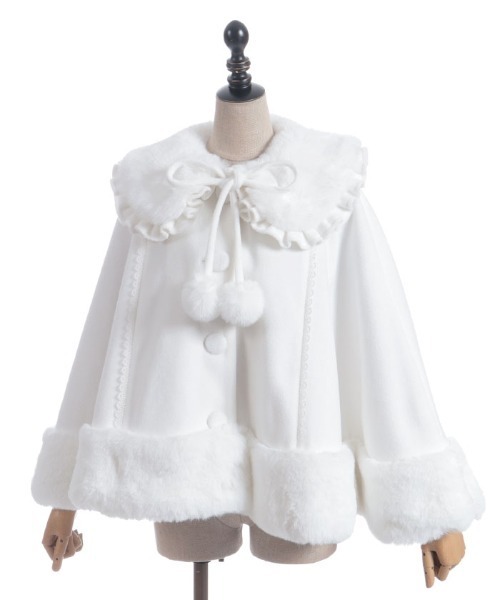 ellie ♦︎完売品31900円♦︎ エリー ケープコート　ホワイト ellie ♦︎完売品31900円♦︎ エリー ケープコート ホワイト ellie