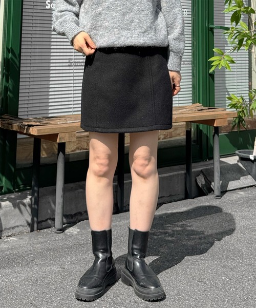 LE MORE（リモア）の「フェイクウールコクーンミニスカート（スカート・レディース・ブラック/チャコール・FREE）」の2枚目の写真