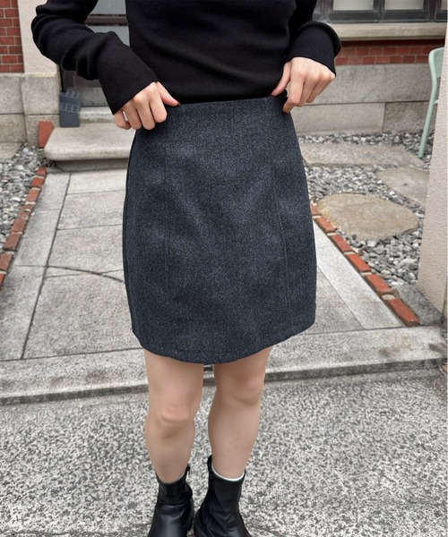 LE MORE（リモア）の「フェイクウールコクーンミニスカート（スカート・レディース・ブラック/チャコール・FREE）」の11枚目の写真