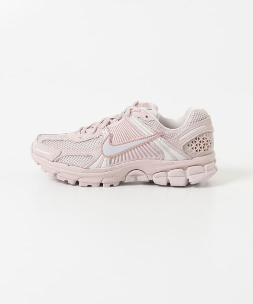 NIKE(ナイキ)の「NIKE ズームボメロ 5 GLD(スニーカー・レディース・ブラウン系その他/ピンク系その他・25/23.5/24.5/24)」の15枚目の写真