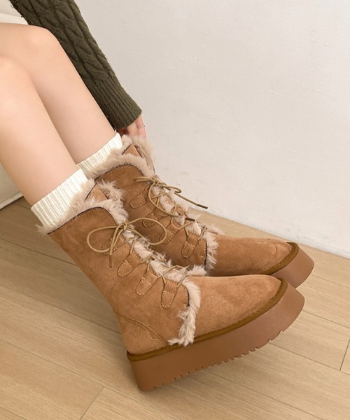 Vipoa（ヴィポア）の「Lace up camel boa boots（ブーツ・レディース・ベージュ・LARGE/MEDIUM/SMALL）」の7枚目の写真