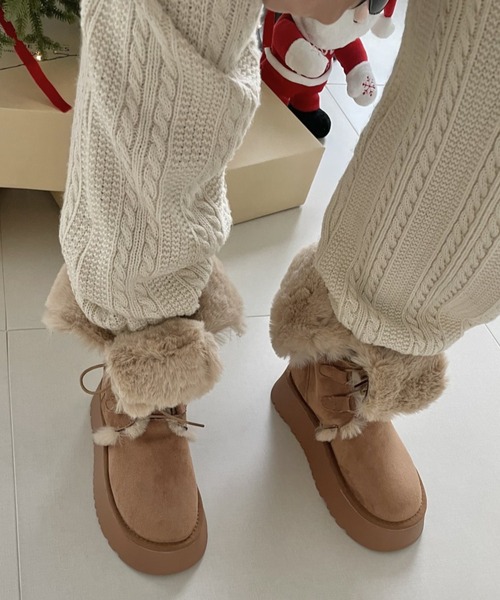Vipoa（ヴィポア）の「Lace up camel boa boots（ブーツ・レディース・ベージュ・LARGE/MEDIUM/SMALL）」の11枚目の写真