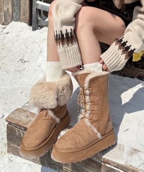 Vipoa（ヴィポア）の「Lace up camel boa boots（ブーツ・レディース・ベージュ・LARGE/MEDIUM/SMALL）」の14枚目の写真