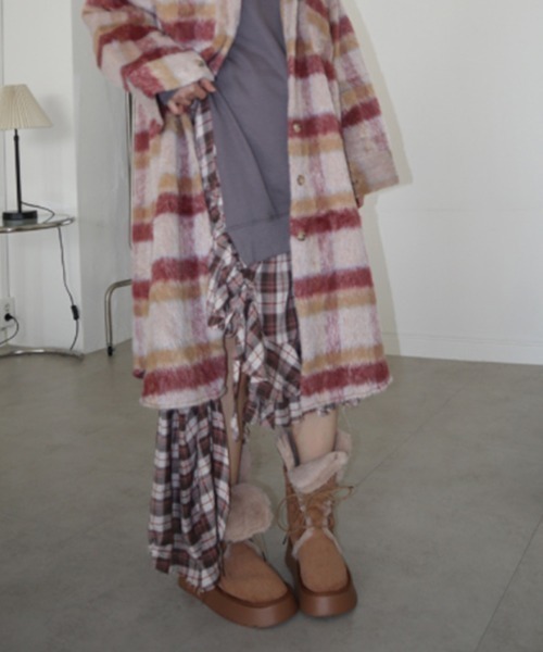 Vipoa（ヴィポア）の「Lace up camel boa boots（ブーツ・レディース・ベージュ・LARGE/MEDIUM/SMALL）」の15枚目の写真
