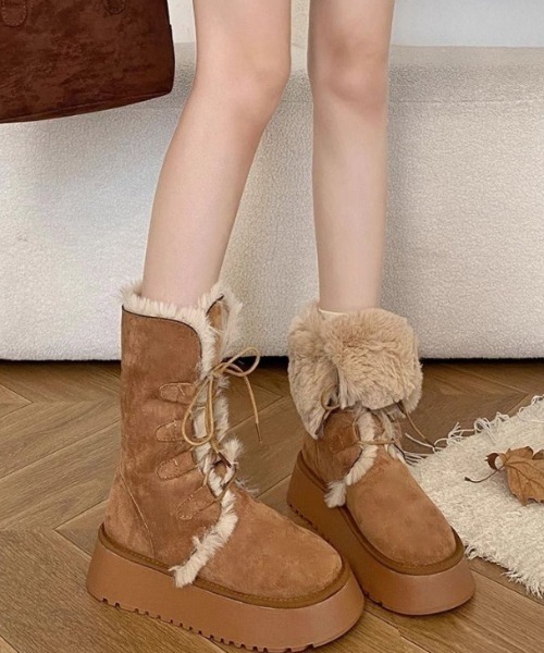 Vipoa（ヴィポア）の「Lace up camel boa boots（ブーツ・レディース・ベージュ・LARGE/MEDIUM/SMALL）」の21枚目の写真