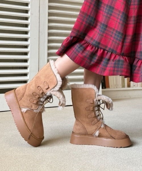 Vipoa（ヴィポア）の「Lace up camel boa boots（ブーツ・レディース・ベージュ・LARGE/MEDIUM/SMALL）」の22枚目の写真