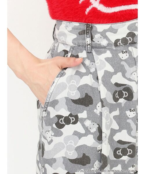 新品　ディーゼル　レディース　ルームウェア M　1123ミリタリーグレーカモフラ CALNAMUR（カルナムール）の「【HELLO KITTYコラボ】カモフラワーク