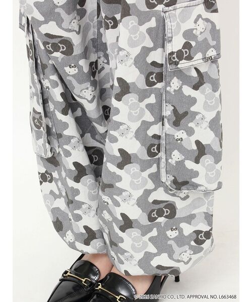 HELLO KITTYコラボ】カモフラワークパンツ（その他パンツ）｜CALNAMUR