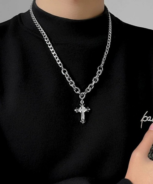 UP START（アップスタート）の「ボリュームクロスネックレス(RO)（ネックレス・レディース・シルバー・FREE）」の3枚目の写真