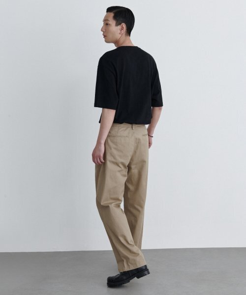 MUSINSA STANDARD（ムシンサスタンダード）の「スリータックセミバルーンチノパンツ[ベージュ]（その他パンツ・メンズ・その他・27/28/29/31/36）」の6枚目の写真