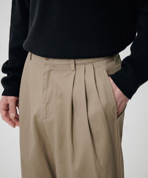 MUSINSA STANDARD（ムシンサスタンダード）の「スリータックセミバルーンチノパンツ[ベージュ]（その他パンツ・メンズ・その他・27/28/29/31/36）」の10枚目の写真
