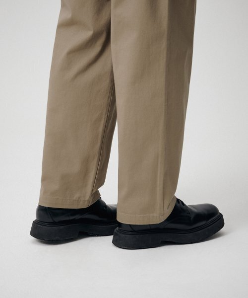 MUSINSA STANDARD（ムシンサスタンダード）の「スリータックセミバルーンチノパンツ[ベージュ]（その他パンツ・メンズ・その他・27/28/29/31/36）」の12枚目の写真