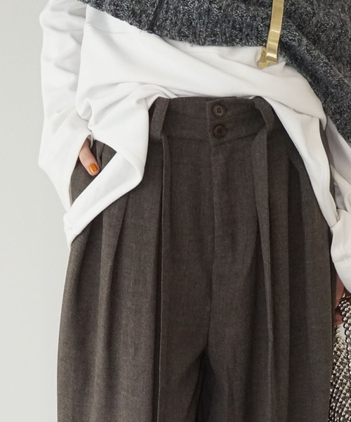 chuclla(チュクラ)の「タックボリュームパンツ chw25a134(スラックス・レディース・ダークグレー/モカ・L/M)」の6枚目の写真