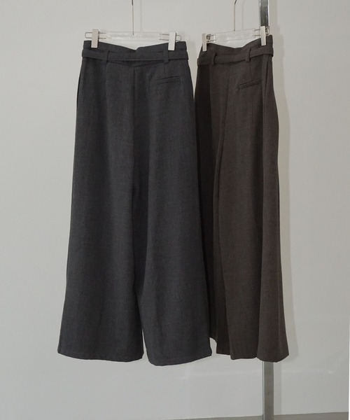 chuclla(チュクラ)の「タックボリュームパンツ chw25a134(スラックス・レディース・ダークグレー/モカ・L/M)」の14枚目の写真