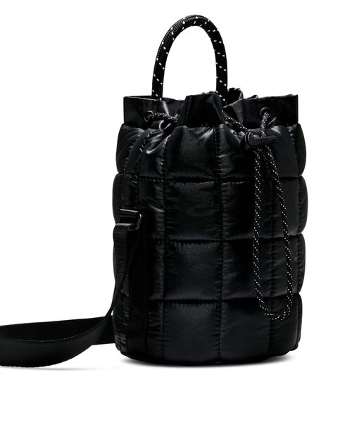 NIKE（ナイキ）の「ナイキ スポーツウェア パフル タイニートート (3L) / Nike Sportswear Puffle Tiny Tote (3L) HQ6709-010 Black（トートバッグ・メンズ・ブラック・ONE SIZE）」の7枚目の写真
