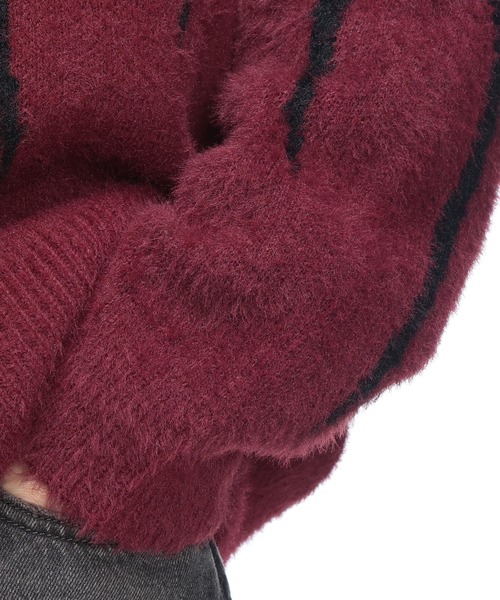 SAKAZEN(サカゼン)の「Cathy's Closet (キャシーズ クロセット) フェザー ジャガード クルーネック ニット 52706002(ニット/セーター・メンズ・ワイン/ブラック×レッド/ホワイト/ホワイト×ブラック・M/L)」の12枚目の写真