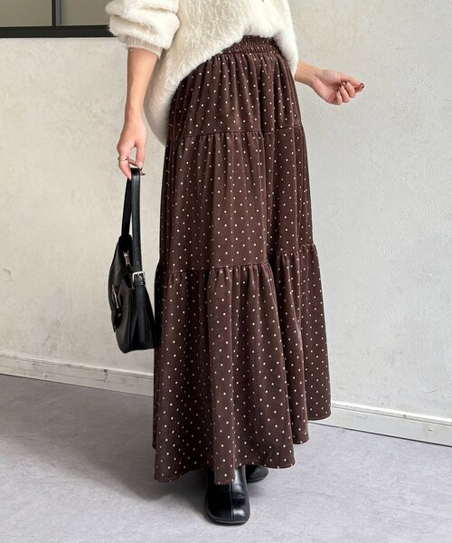 Thevon(ゼボン)の「ドットベロアティアードスカート(スカート・レディース・ブラック/ブラウン・FREE)」の2枚目の写真