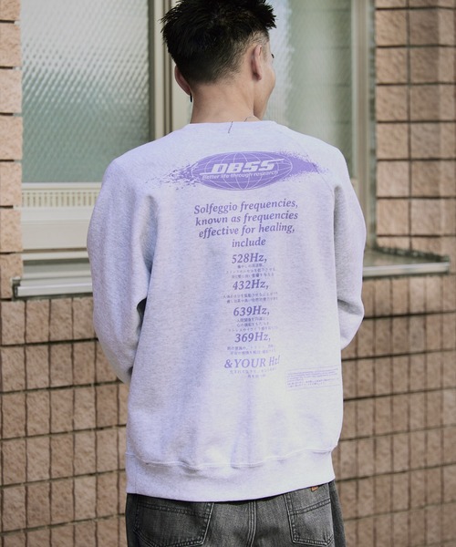 DIET BUTCHER SLIM SKIN(ダイエットブッチャースリムスキン)の「DIET BUTCHER SLIM SKIN/ダイエットブッチャースリムスキン RADIAL SWEAT ワッペンロゴ クルーネック スウェット トレーナー(スウェット・メンズ・パープル/グリーン/グレー/ブルー/オリーブ/ライトピンク・S/M)」の12枚目の写真