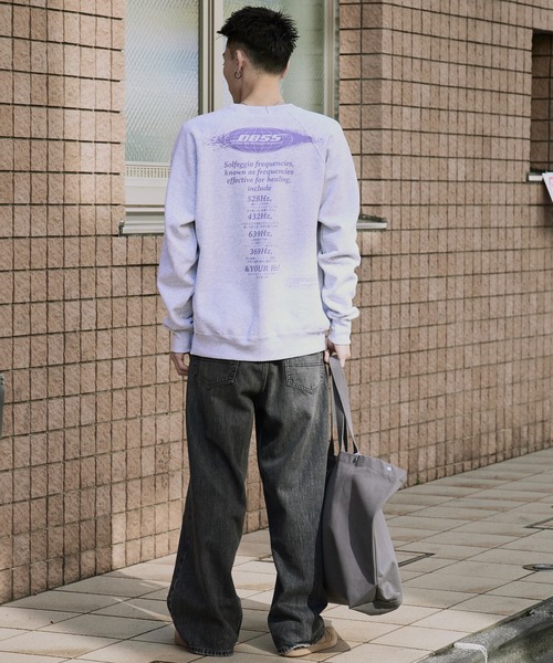 DIET BUTCHER SLIM SKIN(ダイエットブッチャースリムスキン)の「DIET BUTCHER SLIM SKIN/ダイエットブッチャースリムスキン RADIAL SWEAT ワッペンロゴ クルーネック スウェット トレーナー(スウェット・メンズ・パープル/グリーン/グレー/ブルー/オリーブ/ライトピンク・S/M)」の10枚目の写真