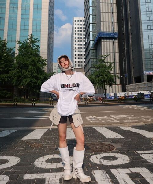 UNLOADER（アンローダー）の「パーマネント Fタイプ オーバーサイズ Tシャツ [ホワイト]（Tシャツ/カットソー・レディース・その他・X-LARGE）」の6枚目の写真