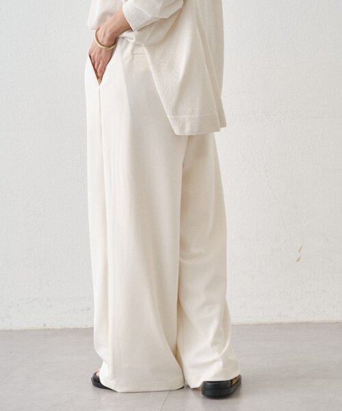 LOUNGEDRESS(ラウンジドレス)の「【@ld_risaコラボ】ジャージータックワイドパンツ(その他パンツ・レディース・ブラック/オフホワイト/ベージュ・SMALL/MEDIUM)」の14枚目の写真