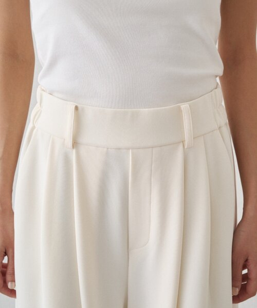 LOUNGEDRESS(ラウンジドレス)の「【@ld_risaコラボ】ジャージータックワイドパンツ(その他パンツ・レディース・ブラック/オフホワイト/ベージュ・SMALL/MEDIUM)」の19枚目の写真