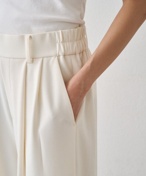 LOUNGEDRESS(ラウンジドレス)の「【@ld_risaコラボ】ジャージータックワイドパンツ(その他パンツ・レディース・ブラック/オフホワイト/ベージュ・SMALL/MEDIUM)」の21枚目の写真
