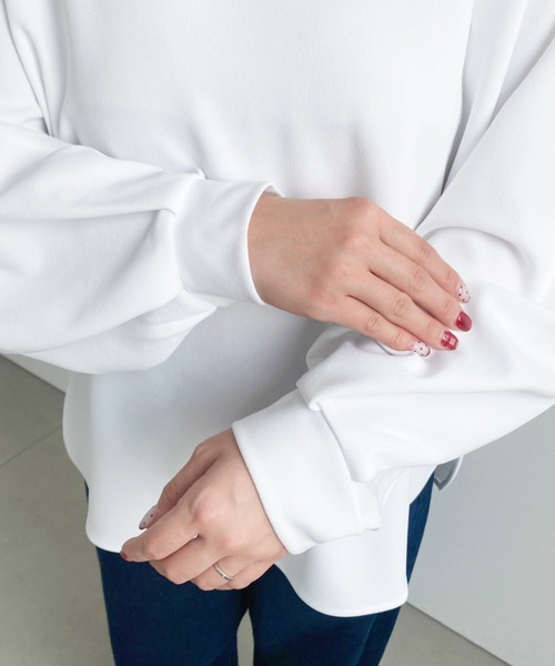 moment+（モーメントプラス）の「しわになりにくい長袖ストレッチジョーゼットTブラウス（Tシャツ/カットソー・レディース・ブラック/ネイビー/オフホワイト・M/L）」の18枚目の写真