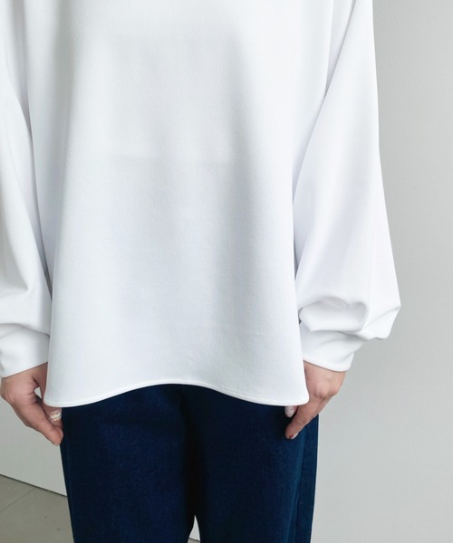 moment+（モーメントプラス）の「しわになりにくい長袖ストレッチジョーゼットTブラウス（Tシャツ/カットソー・レディース・ブラック/ネイビー/オフホワイト・M/L）」の17枚目の写真